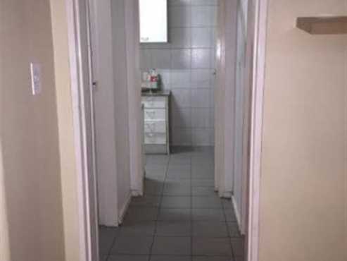 Winchester hills 2bedroomed 1st floor unit in security complex R5200