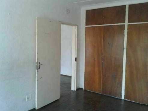 WINDSOR EAST 1bedroom, bathroom, kitchen, lounge, Rental R3500