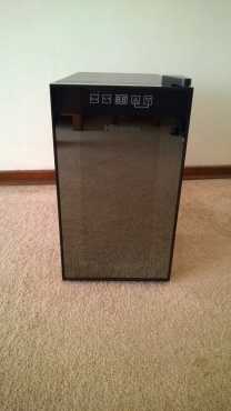 Wine Cooler - Hisense 8 bottle