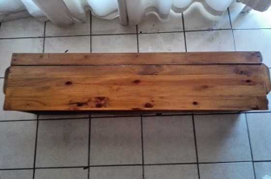 Wood Kist for sale