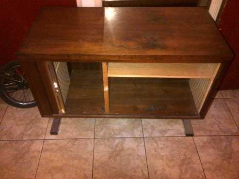 Wooden shelves x2 and a credenza for sale meyerton