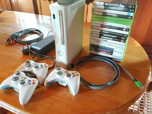 Xbox 360, 22 games, 3 xbox controllers