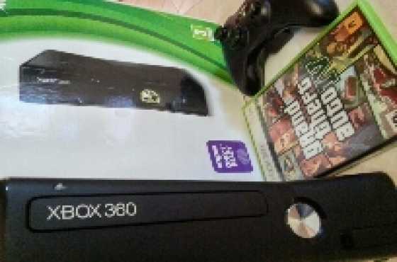 Xbox 360 4gb console with gta 4 game