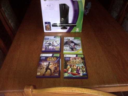 XBOX 360 4GB plus Sensor and 4 Games