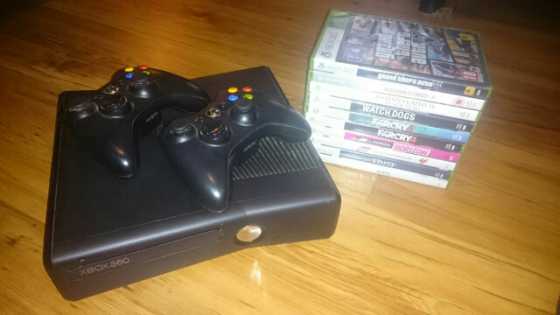 Xbox 360 , 9 games,2 Controllers