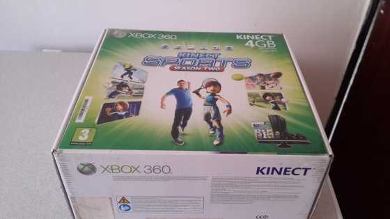 XBOX 360 Console with KInect Sensor Bar and 2 games, HDMI Cable, one wireless controller