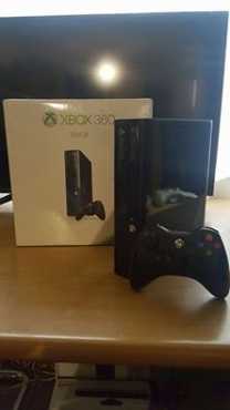 Xbox 360 E 250GB