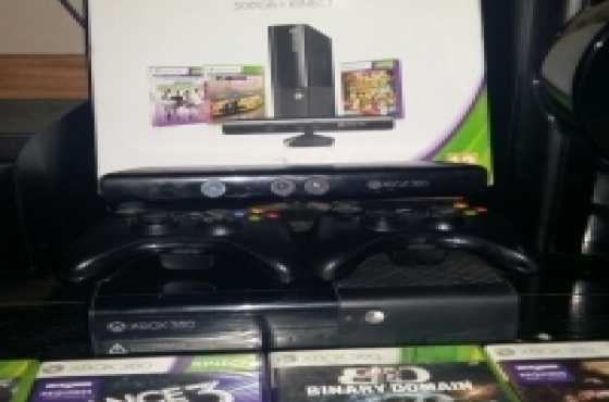 Xbox 360 Kinetic, 500gb, 2 wireless remotes, 5 games