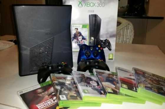 XBOX 360 with 320GB hard drive, games and accessories in excellent condition