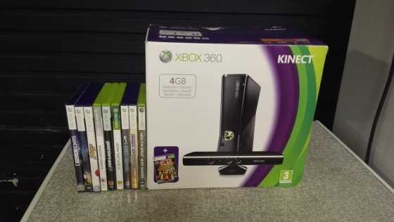 Xbox Kinect, 9x games 3x wireless consoles, 2x battery packs