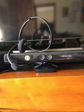 XBox kinect met XBox headphone