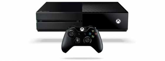 Xbox one  3 games  2 controls