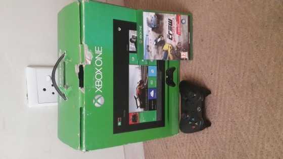 Xbox one 500gb in apsolute mint condition