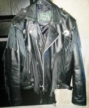 XL men039s size Genuine Leather biker039s jacket, like new, black, R2 000, Pta