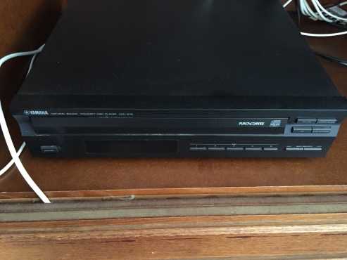 Yamaha CDC-575 5 disk CD player