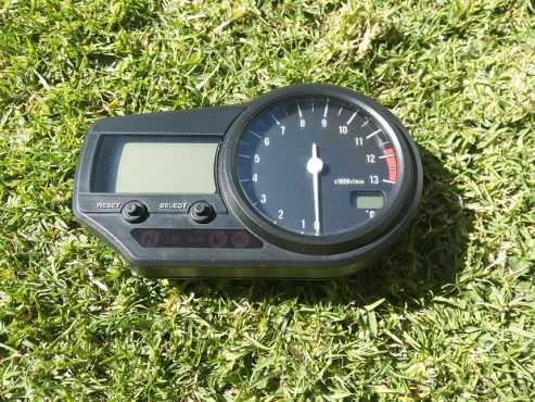 Yamaha R1 clocks 2001  2002