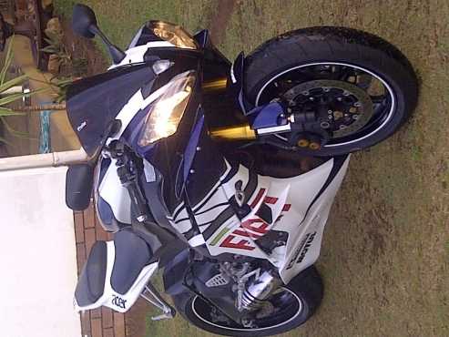 yamaha R6