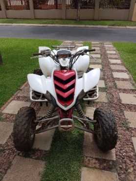 Yamaha Raptor 660