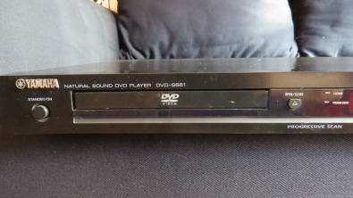 Yamaha S661 HDMI DVD player with digital audio out