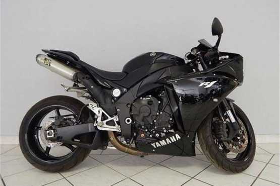 Yamaha YZF R1