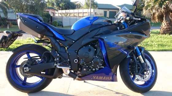 Yamaha YZF-R1