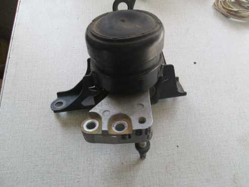 yaris engine mounting