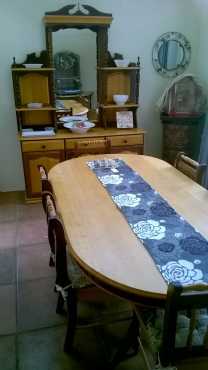 Yellowwood and Imbuia dining room 6 seater complete