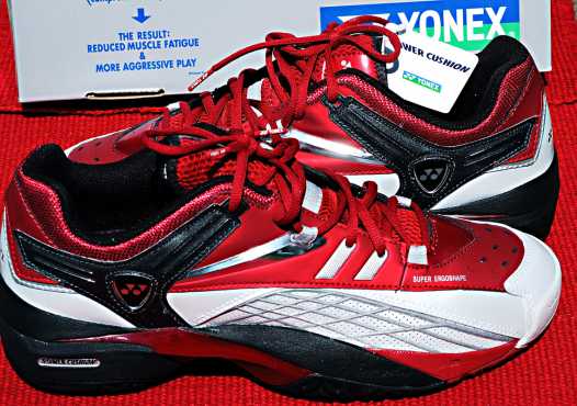 Yonex Tennis Shoe Power Cushions SHT-307EX RedBlack cm 28. Size EUR 44 UK 9.5 or US 10