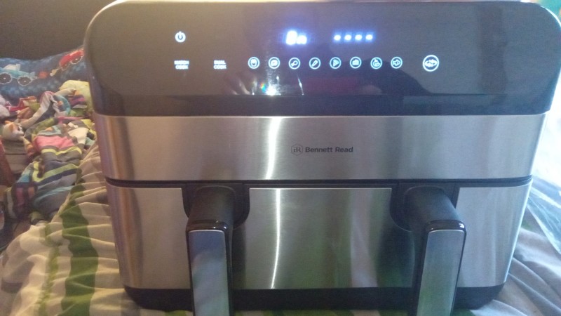 Selling my BENNETT READ 9.7L AIR FRYER