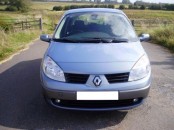 Renault Grand Scenic 2.0 Model