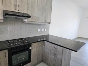 2 BEDROOM APARTMENT IN BURGUNDY ESTATE